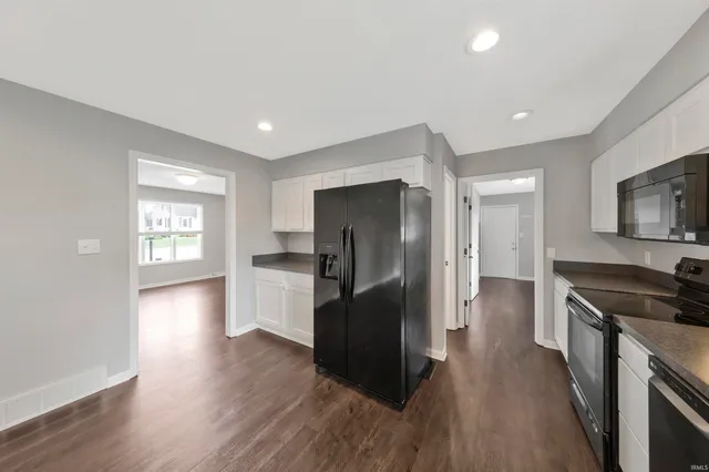 $299,500 | 203 South Willard Street, Fort Branch, IN 47648