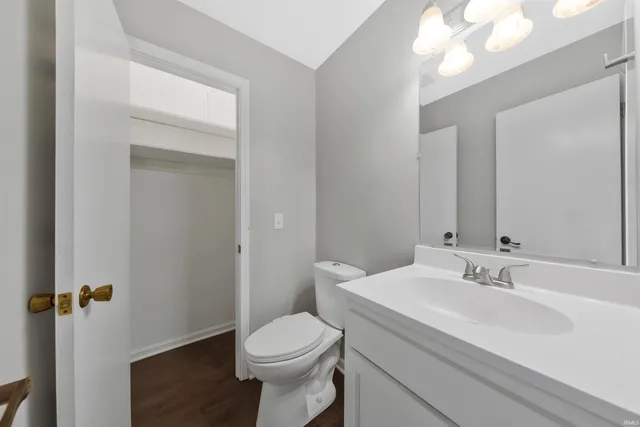 $299,500 | 203 South Willard Street, Fort Branch, IN 47648