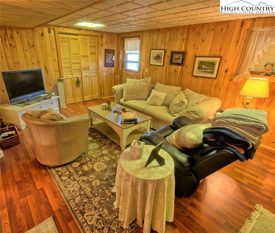 411 Holly Ridge Road West Jefferson, NC 28694 - Photo 9 of 19 Gallery Image 9