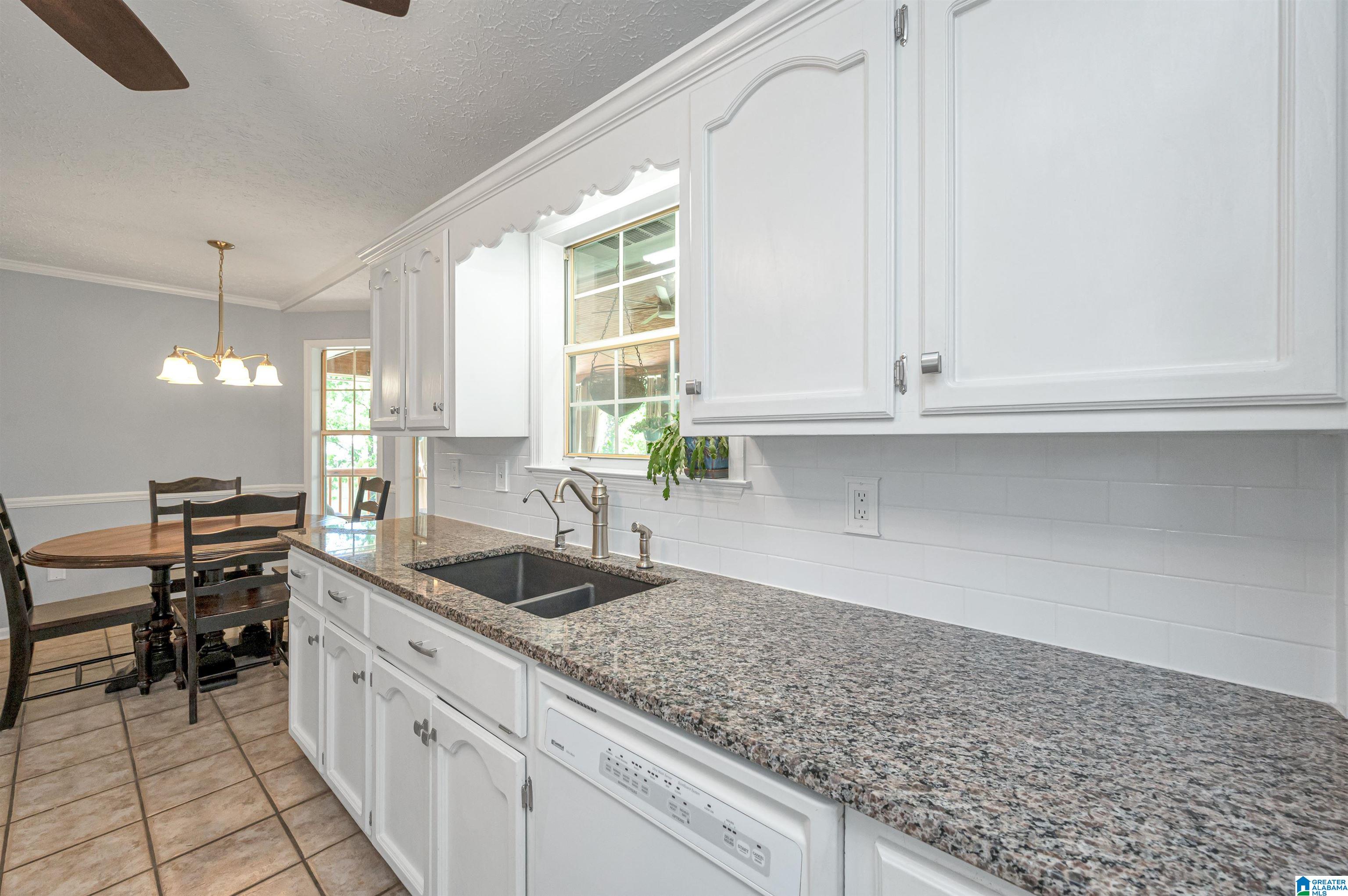 6011 Springview Drive Mount Olive, AL 35117 - Photo 17 of 54
