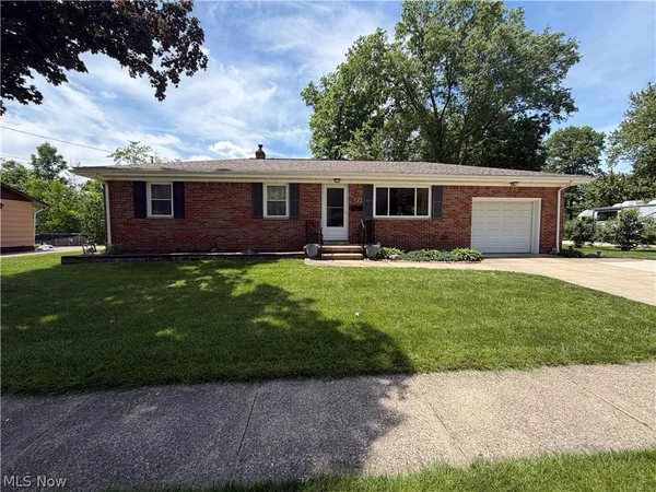 $250,000 | 50 Williams Avenue, Mogadore, OH 44260