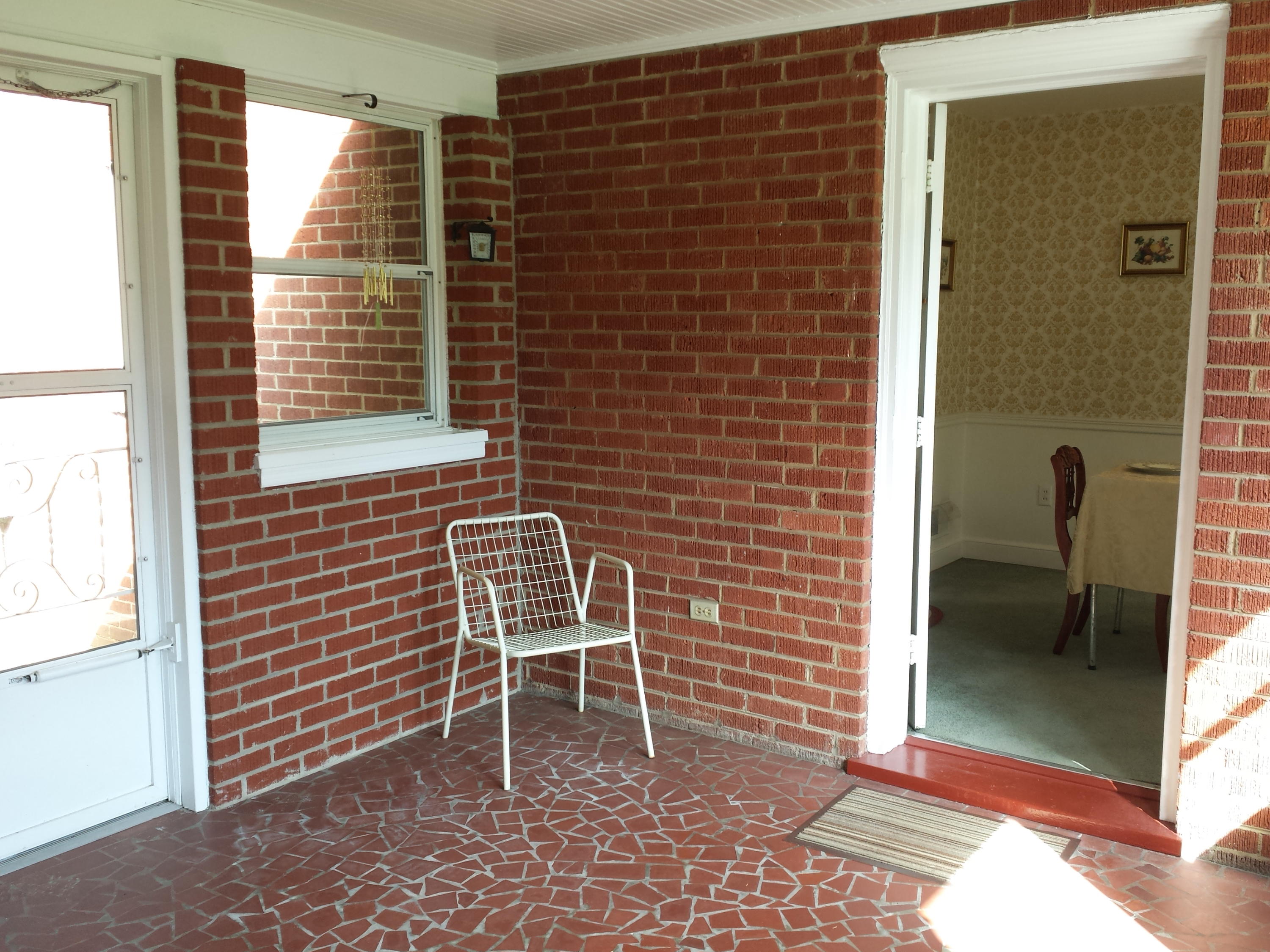 2033 Darlington Road Southwest Roanoke, VA 24018 - Photo 23 of 26 20150622_093549
