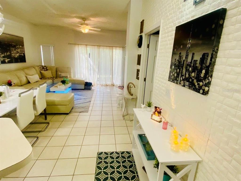 8439 Crystal Cove Loop Kissimmee, FL 34747 - Photo 3 of 34
