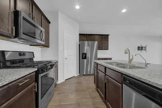 $1,950 | 18271 Woodpecker Trail, New Caney, TX 77357