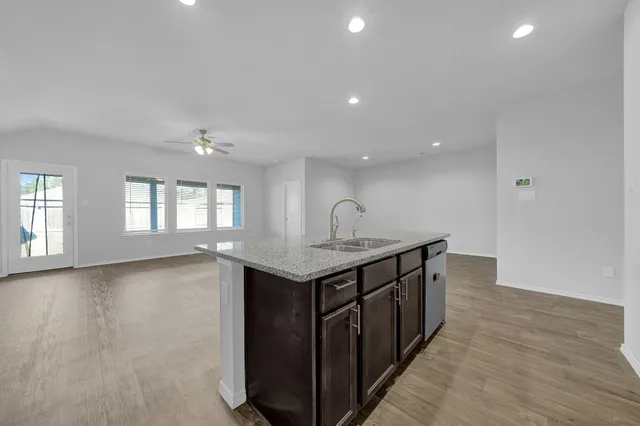 $1,950 | 18271 Woodpecker Trail, New Caney, TX 77357