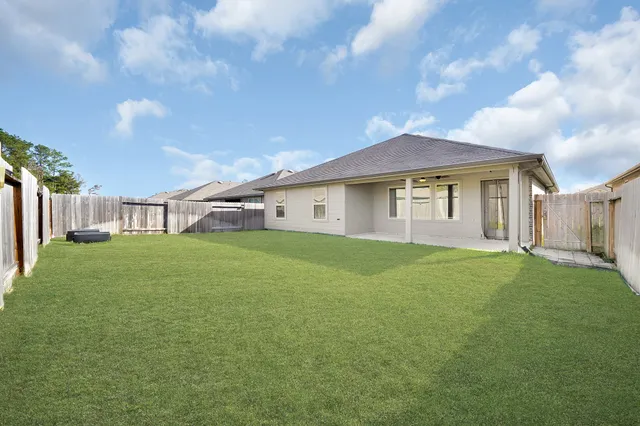 $1,950 | 18271 Woodpecker Trail, New Caney, TX 77357