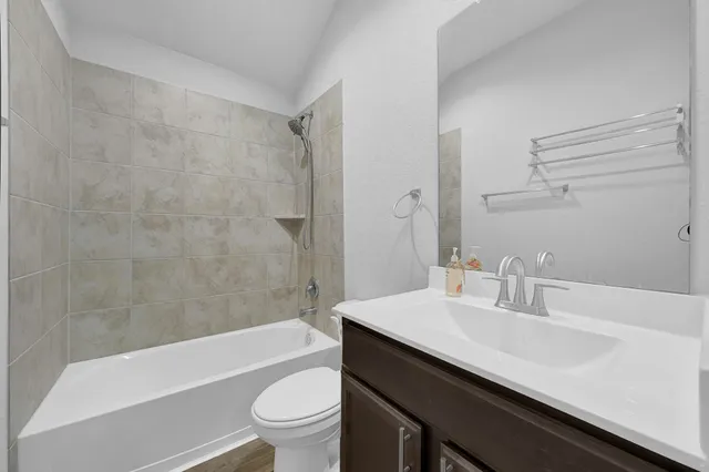 $1,950 | 18271 Woodpecker Trail, New Caney, TX 77357