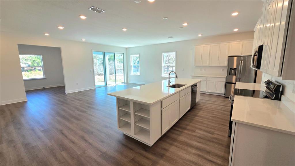 9427 Lakeview Court Spring Hill, FL 34608 - Photo 7 of 41