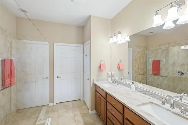 $565,000 | 19369 Jacinda Street, Venice, FL 34293