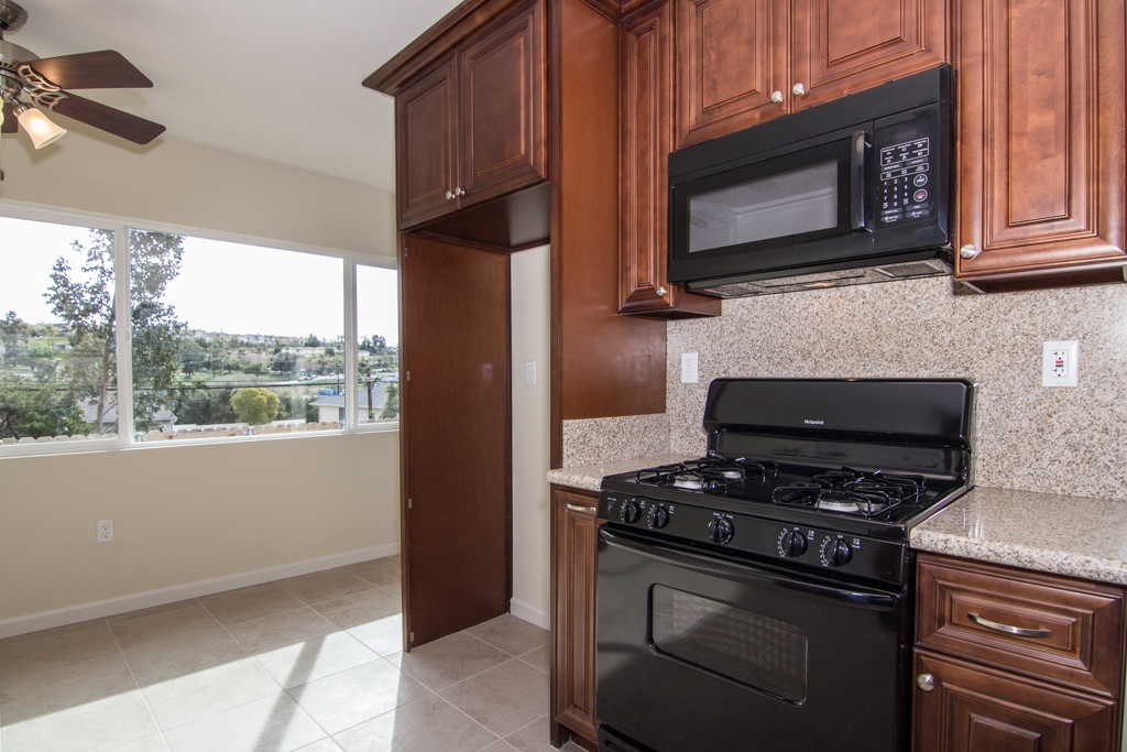 553 Ammunition Road Fallbrook, CA 92028 - Photo 4 of 25
