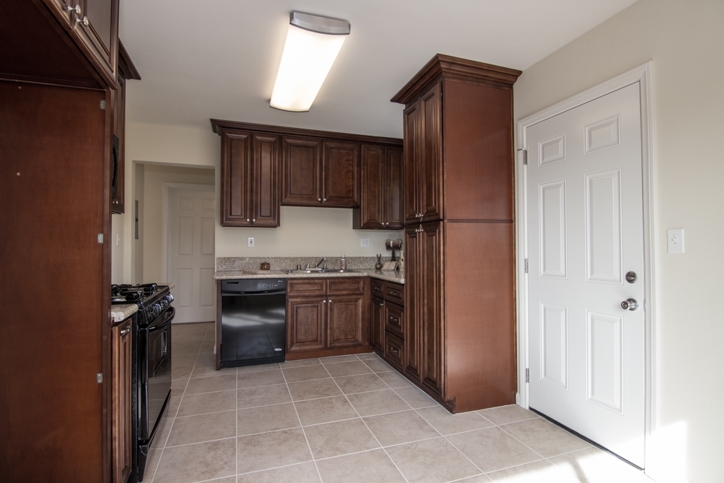 553 Ammunition Road Fallbrook, CA 92028 - Photo 7 of 25