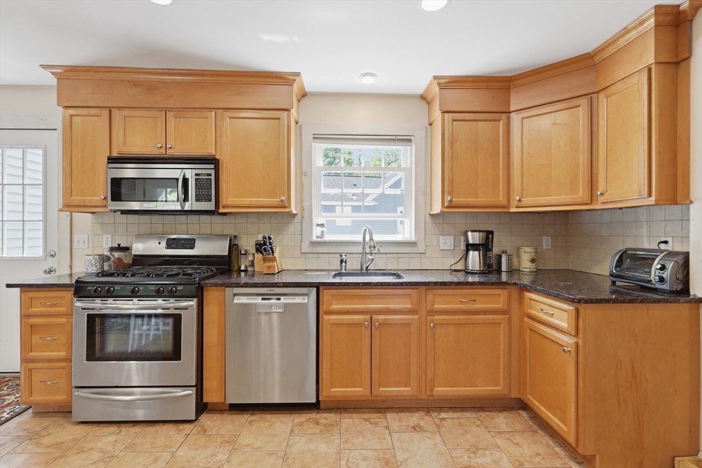 1 Valley View Road Wayland, MA 01778 - Photo 21 of 42
