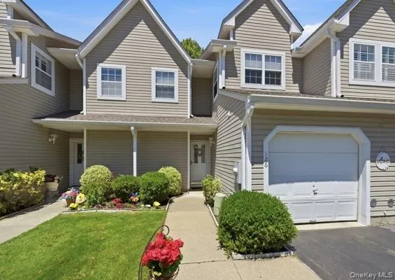 $719,000 | 126 Erin Lane, East Setauket, NY 11733