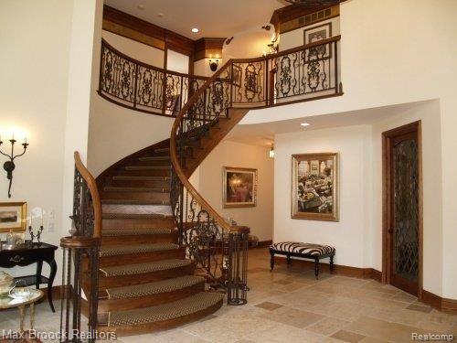 26735 Brandingham Road Franklin, MI 48025 - Photo 2 of 22 Foyer