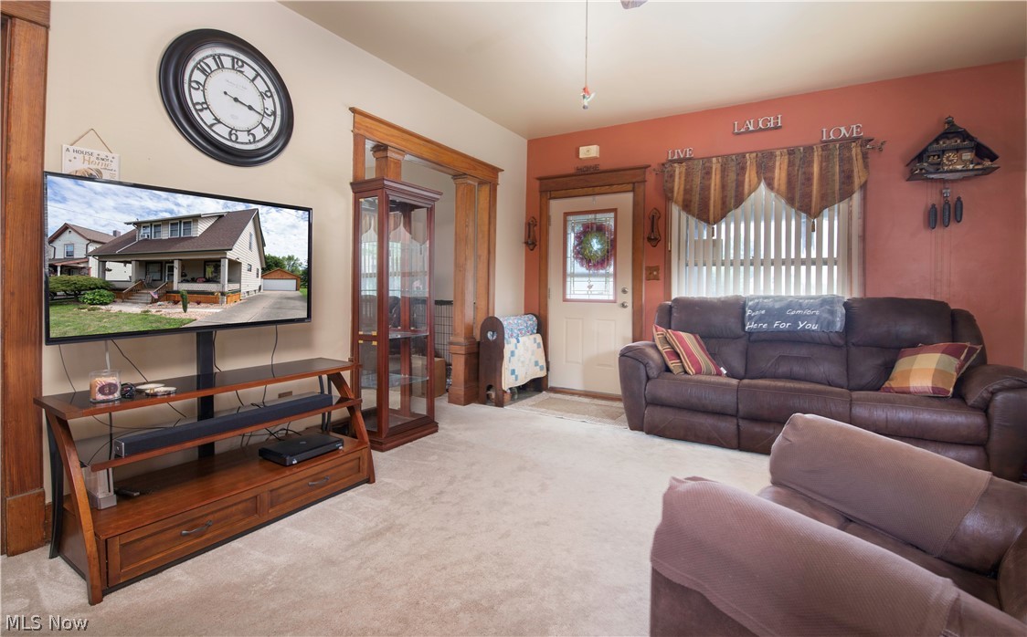 98 Morrison Street Struthers, OH 44471 - Photo 2 of 16 Gallery Image 2