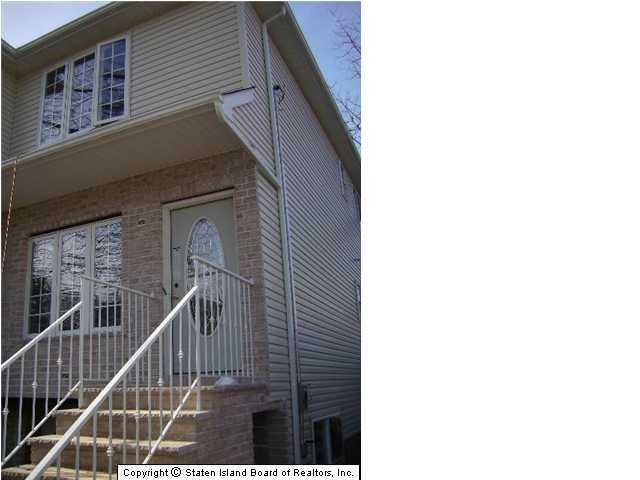 291 Rudyard Street Staten Island, NY 10306 - Photo 1 of 5 a view of balcony