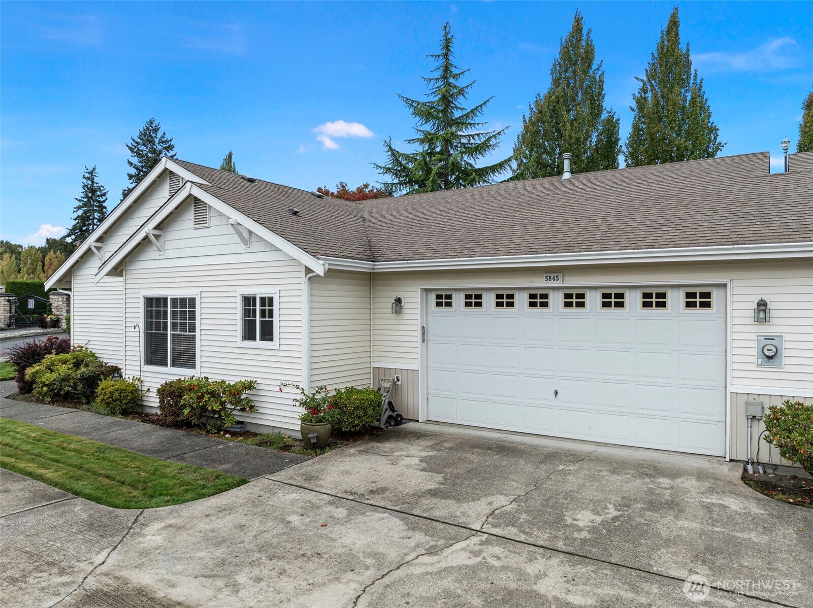 5845 54th Street West, Unit 57 University Place, WA 98467 - Photo 3 of 37