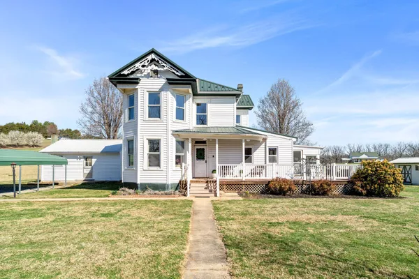 $350,000 | 25 Tilt Hammer Circle, Verona, VA 24482