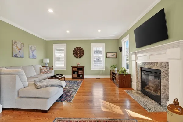$2,695,000 | 176 Melrose Avenue, Needham, MA 02492