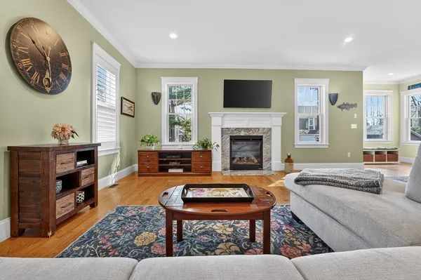 $2,695,000 | 176 Melrose Avenue, Needham, MA 02492