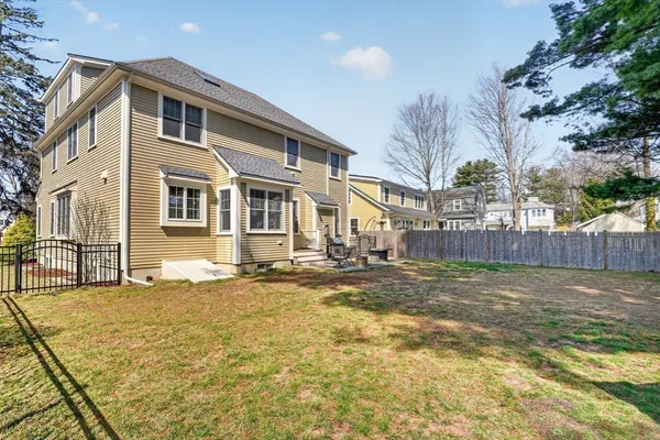 $2,695,000 | 176 Melrose Avenue, Needham, MA 02492