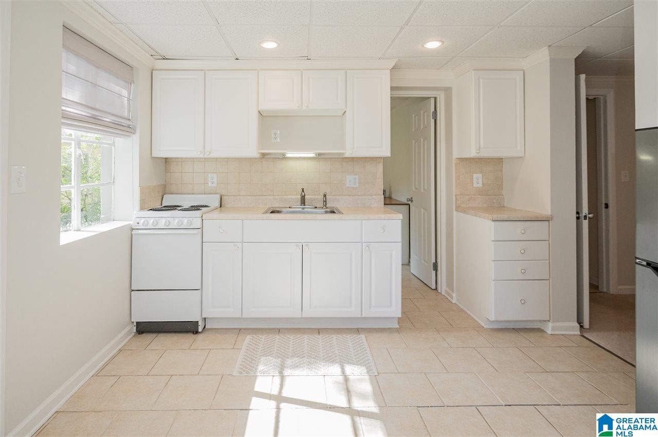 807 Forrest Drive Birmingham, AL 35209 - Photo 33 of 47
