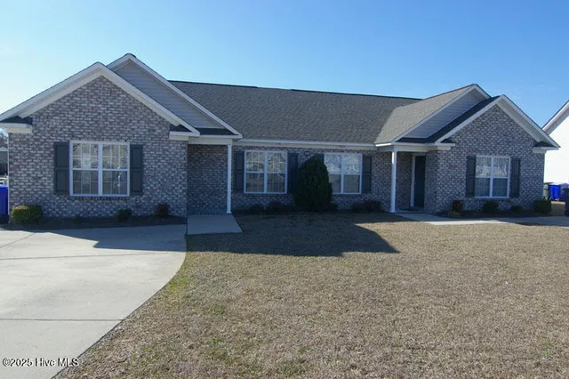 $1,450 | 2517 Saddleback Drive, Unit A, Winterville, NC 28590