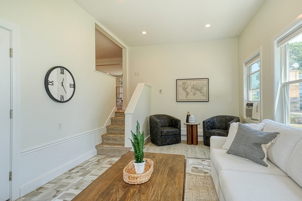 17 Pelham Road Waltham, MA 02453 - Photo 8 of 19 Gallery Image 8