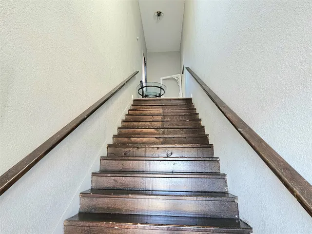 $880 | 4226 Winnie Street, Unit 1, Galveston, TX 77550