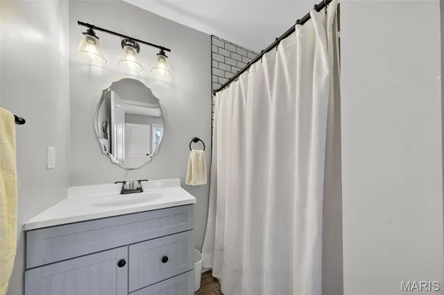 $375,000 | 140 North Ethlyn Road, Winfield, MO 63389