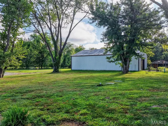 $375,000 | 140 North Ethlyn Road, Winfield, MO 63389