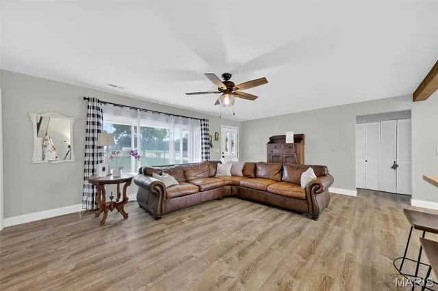 $375,000 | 140 North Ethlyn Road, Winfield, MO 63389