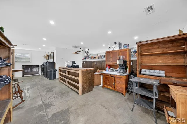 $375,000 | 140 North Ethlyn Road, Winfield, MO 63389