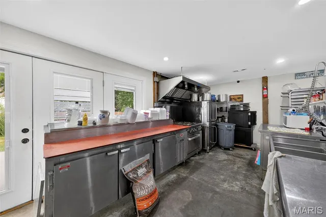 $375,000 | 140 North Ethlyn Road, Winfield, MO 63389