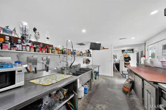 $375,000 | 140 North Ethlyn Road, Winfield, MO 63389