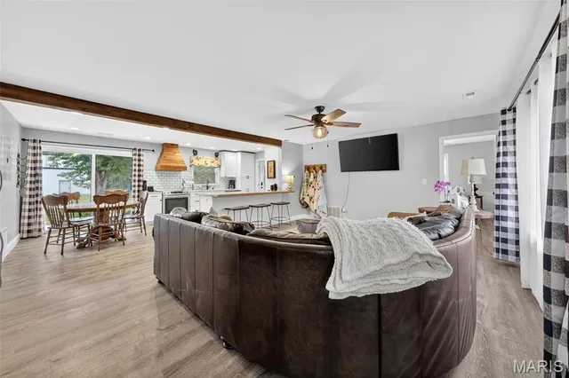 $375,000 | 140 North Ethlyn Road, Winfield, MO 63389