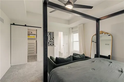 $410,000 | 11727 North Laurel Avenue, Kansas City, MO 64157