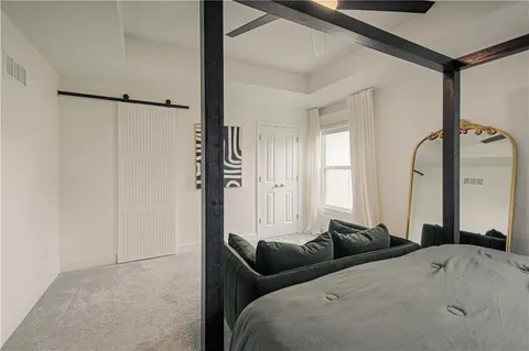 $410,000 | 11727 North Laurel Avenue, Kansas City, MO 64157