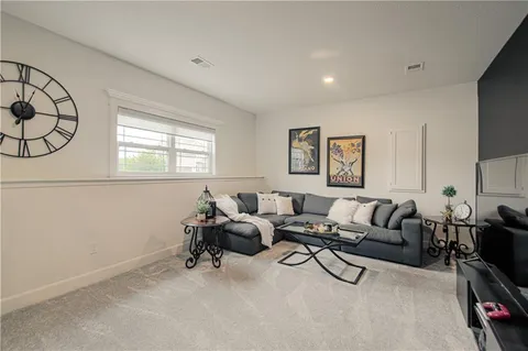 $410,000 | 11727 North Laurel Avenue, Kansas City, MO 64157