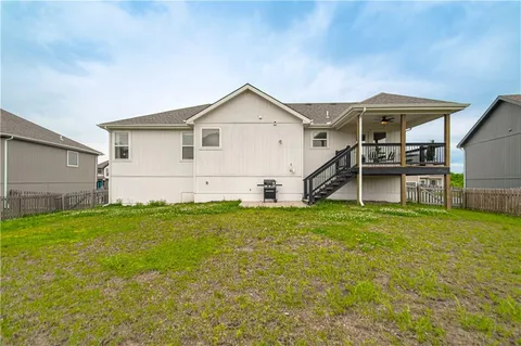 $410,000 | 11727 North Laurel Avenue, Kansas City, MO 64157
