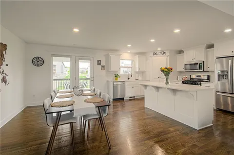 $410,000 | 11727 North Laurel Avenue, Kansas City, MO 64157