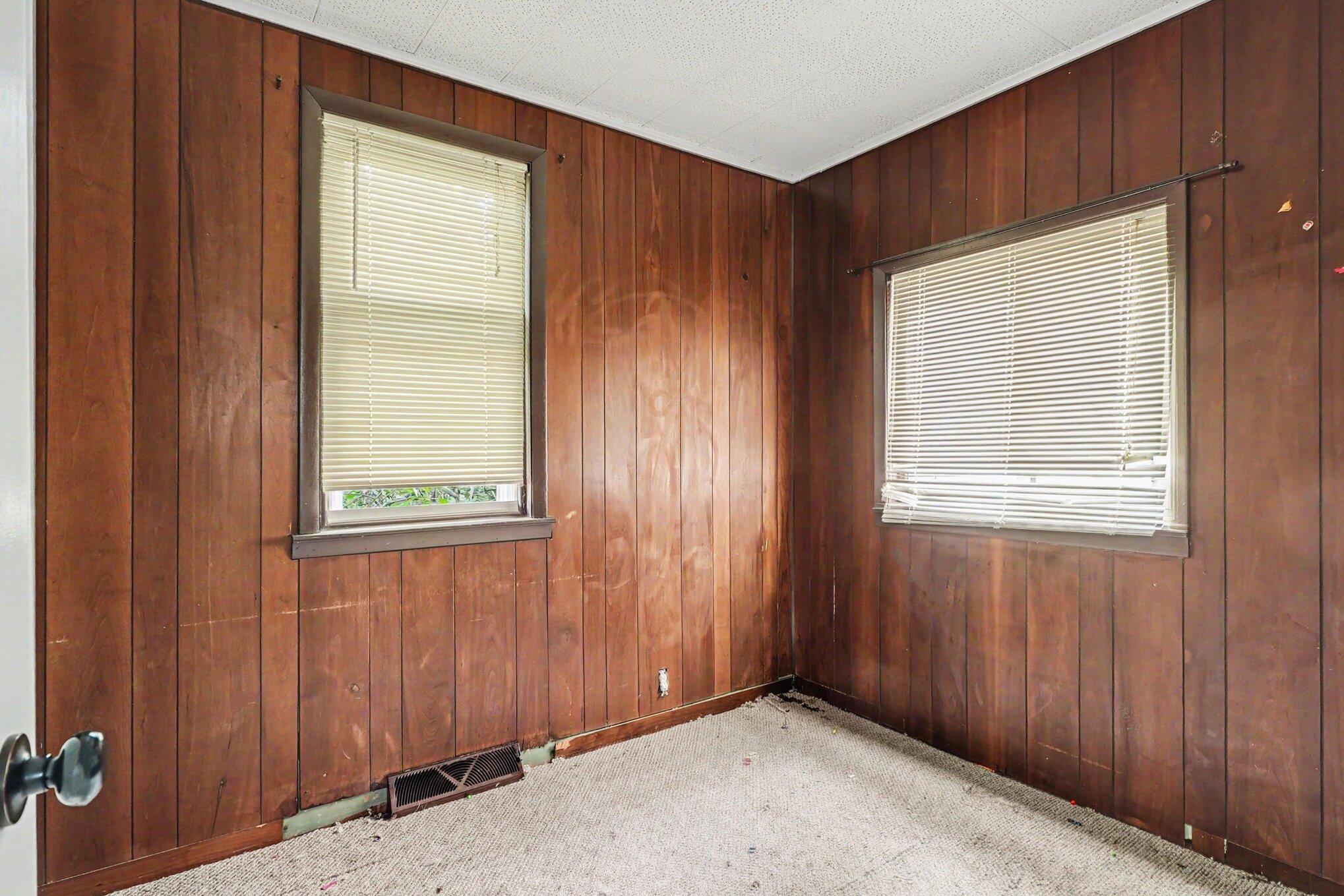 5058 Hess Road Saginaw, MI 48601 - Photo 13 of 16 013_file_1715