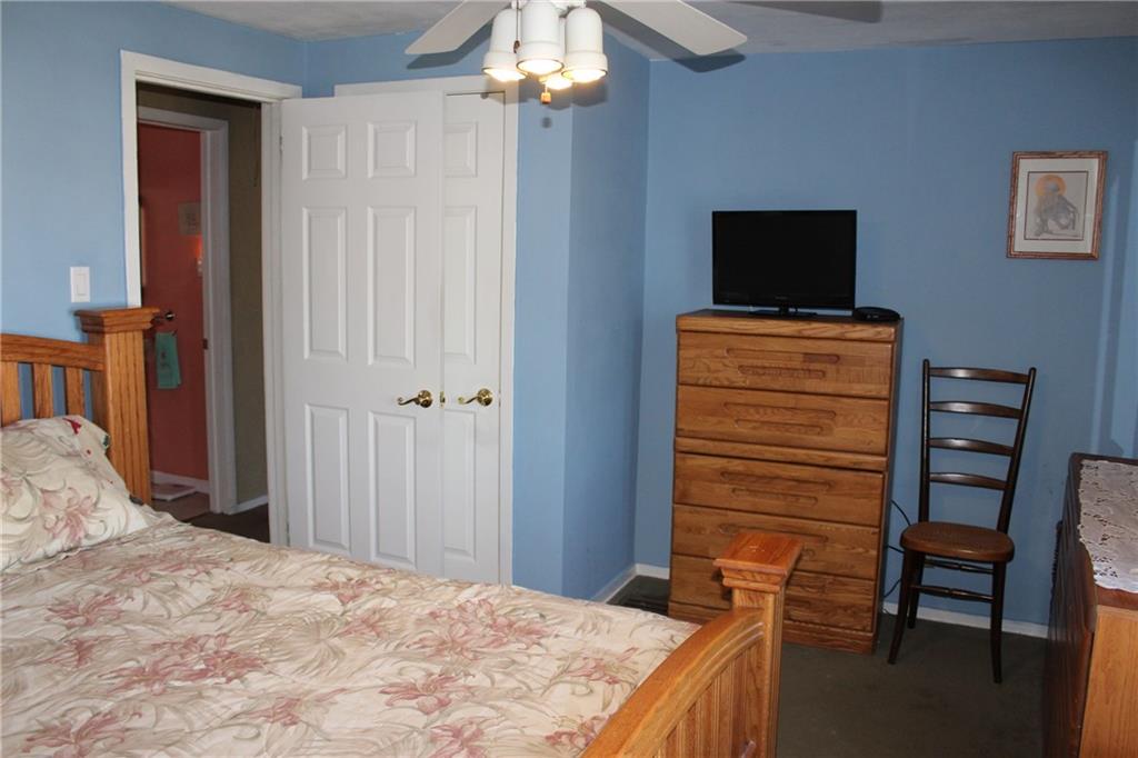 560 Old Farm Road Pittsburgh, PA 15234 - Photo 11 of 25