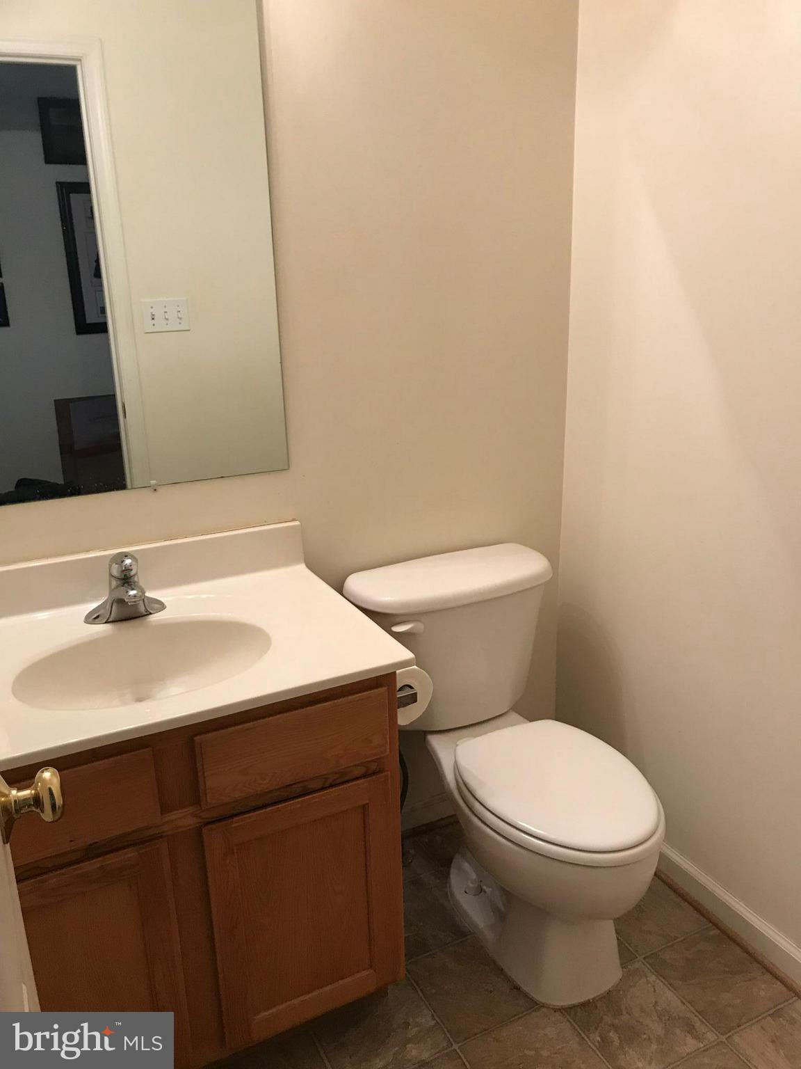 129 Oak Heights Road Front Royal, VA 22630 - Photo 17 of 20 Powder Room