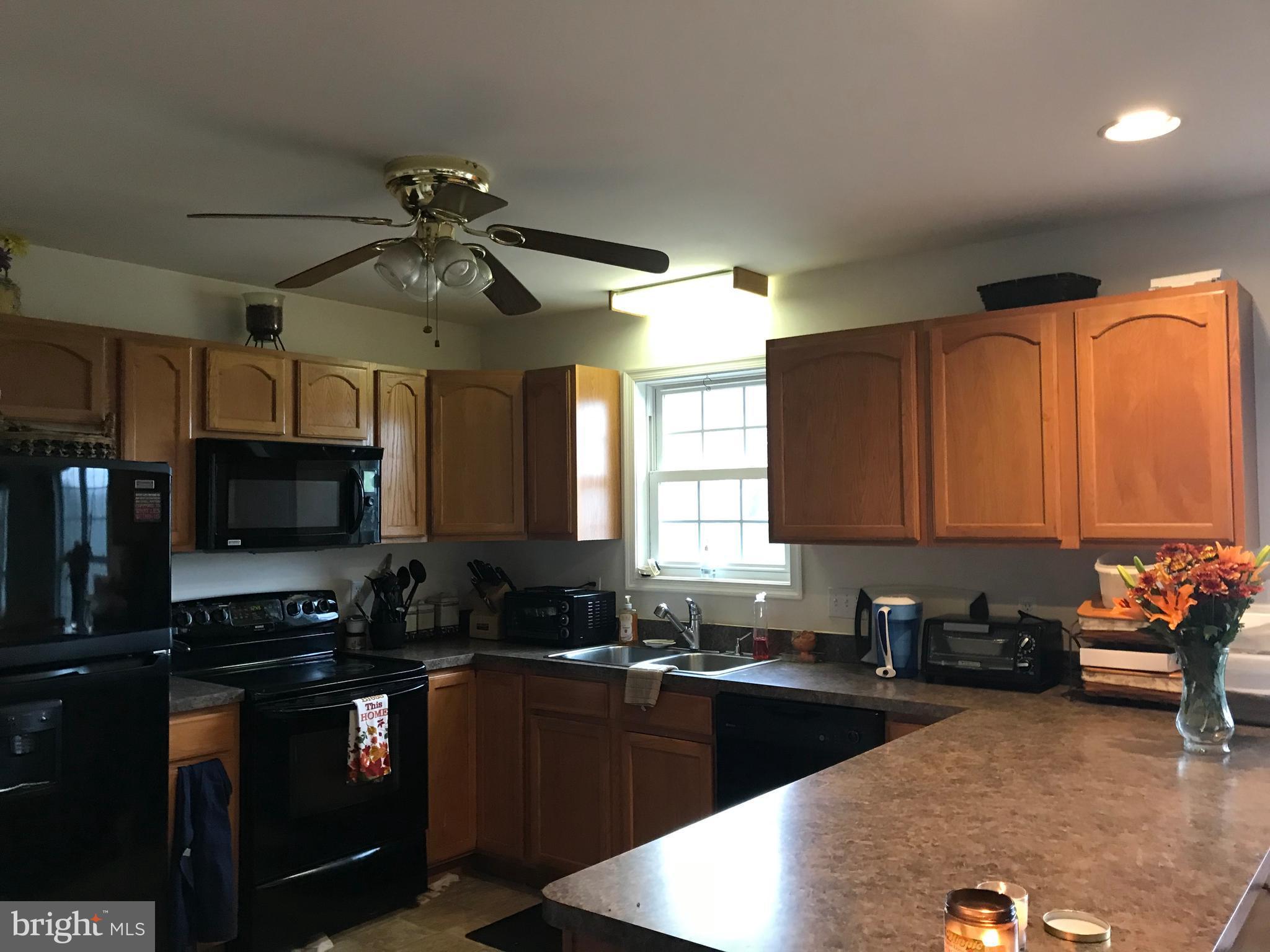 129 Oak Heights Road Front Royal, VA 22630 - Photo 3 of 20 Spacious Gourmet Kitchen