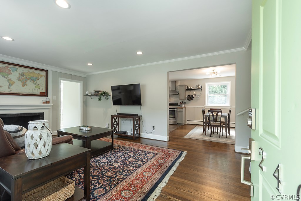 2401 Sunnybrook Road Henrico, VA 23294 - Photo 7 of 50 Entry level living area