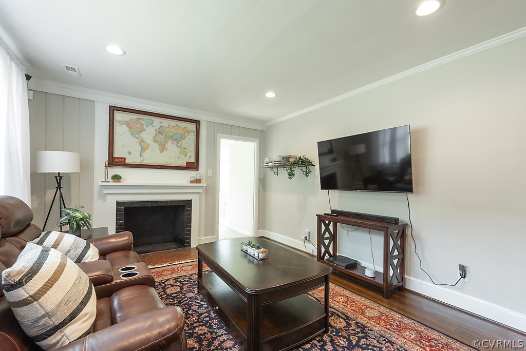 2401 Sunnybrook Road Henrico, VA 23294 - Photo 8 of 50 Entry level living area
