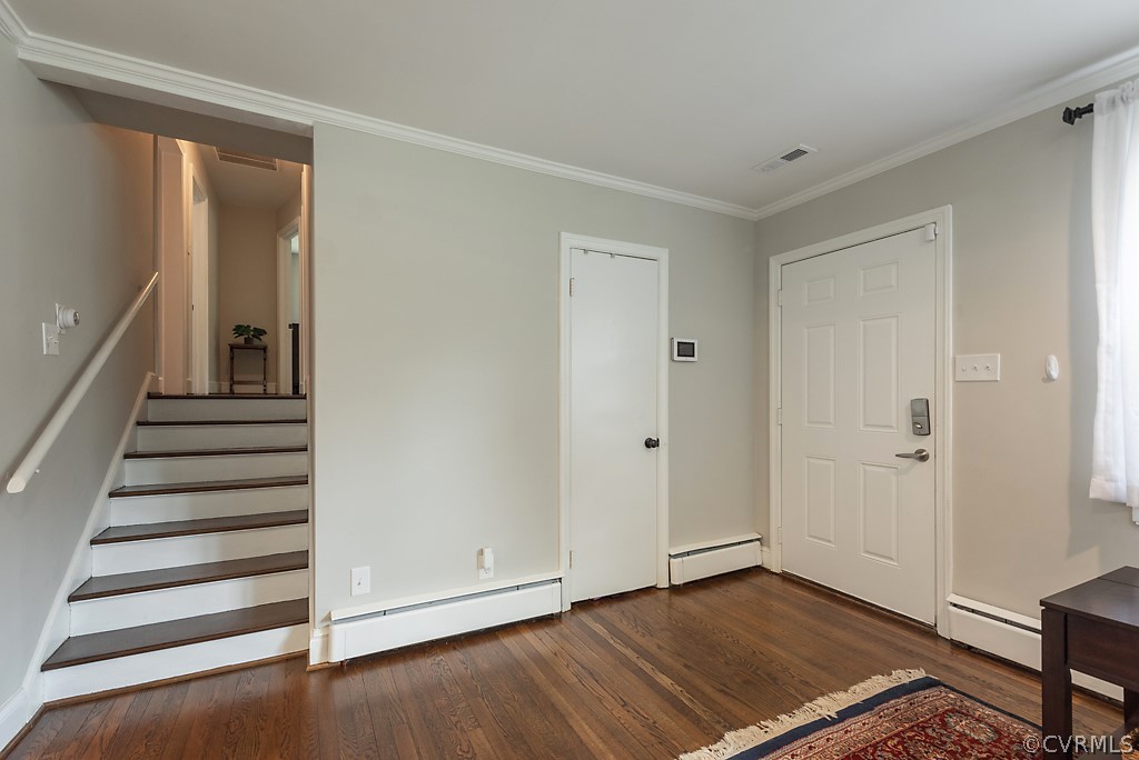 2401 Sunnybrook Road Henrico, VA 23294 - Photo 10 of 50 Entry level living area