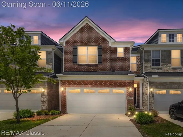$589,800 | 24869 Ivy, Novi, MI 48375
