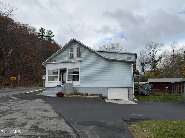 $799,000 | 2855 Aqueduct Road, Niskayuna, NY 12309